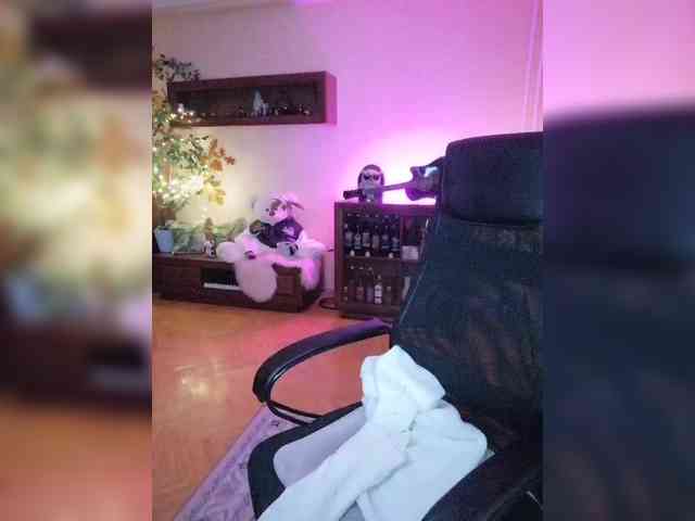 JuliaHesperaks webcam