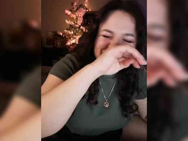 JuliaHesperaks webcam