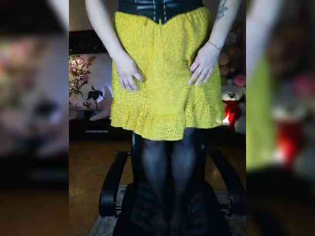 JuliaHesperaks webcam