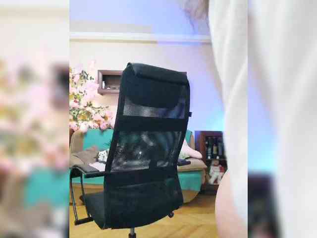 JuliaHesperaks webcam