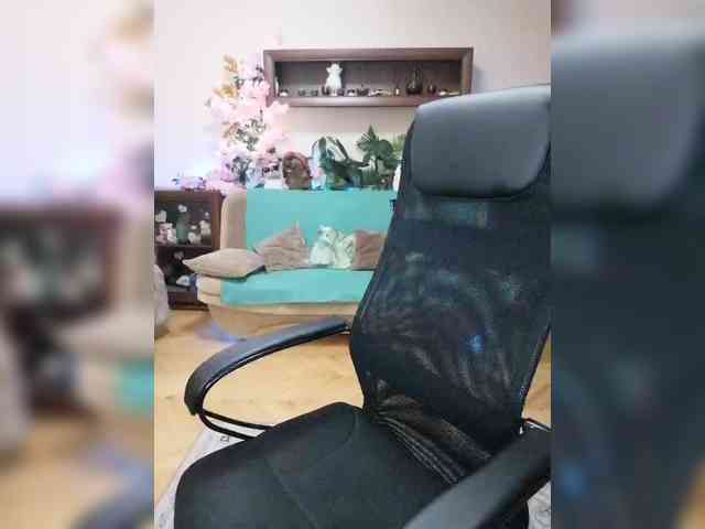 JuliaHesperaks webcam