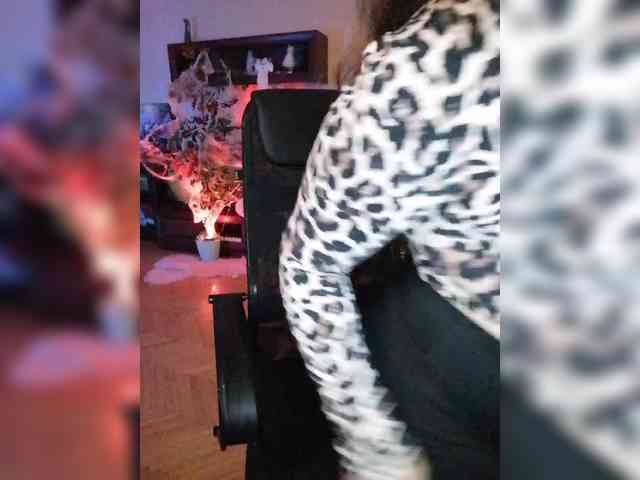 JuliaHesperaks webcam