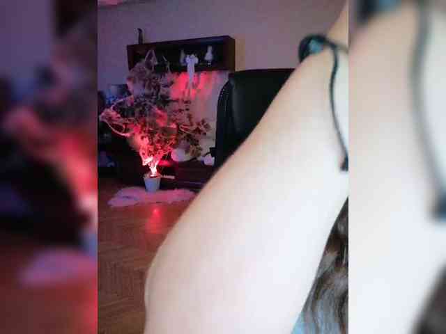 JuliaHesperaks webcam