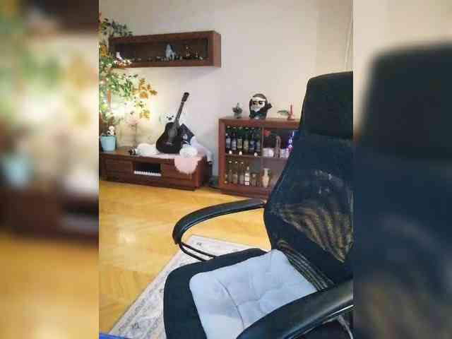 JuliaHesperaks webcam