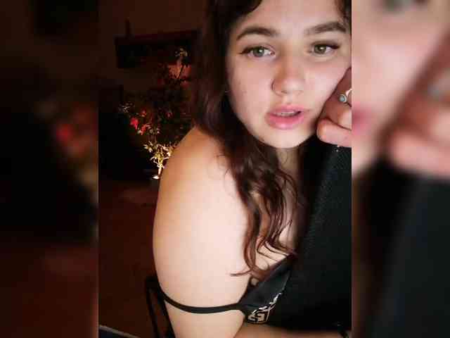 JuliaHesperaks webcam