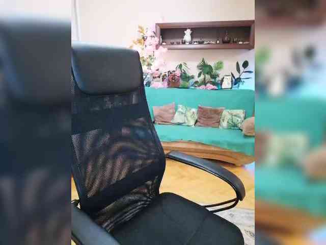 JuliaHesperaks webcam