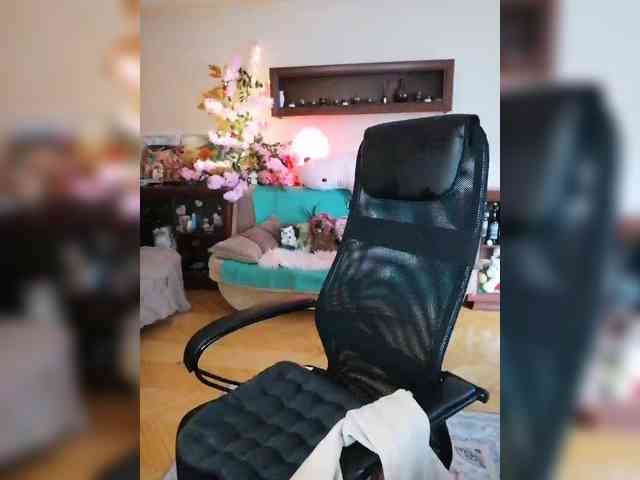 JuliaHesperaks webcam