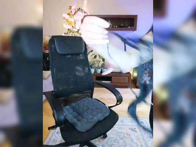 JuliaHesperaks webcam