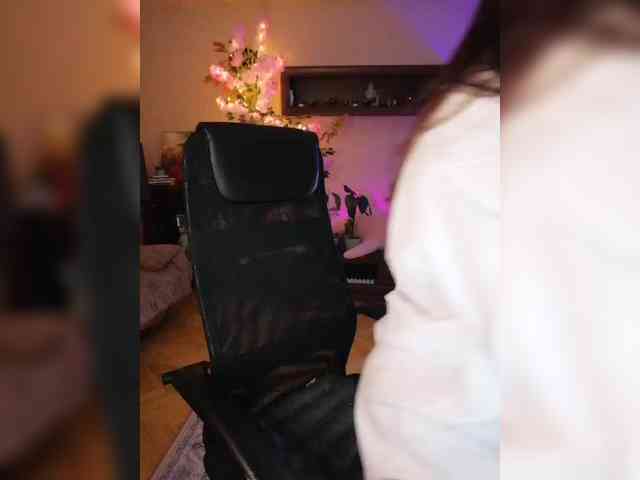 JuliaHesperaks webcam