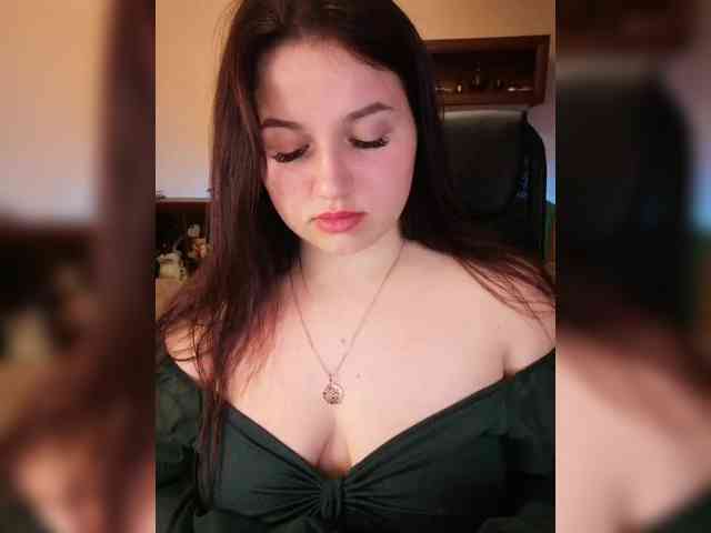 Yulua1285 Live Webcam on BongaCams