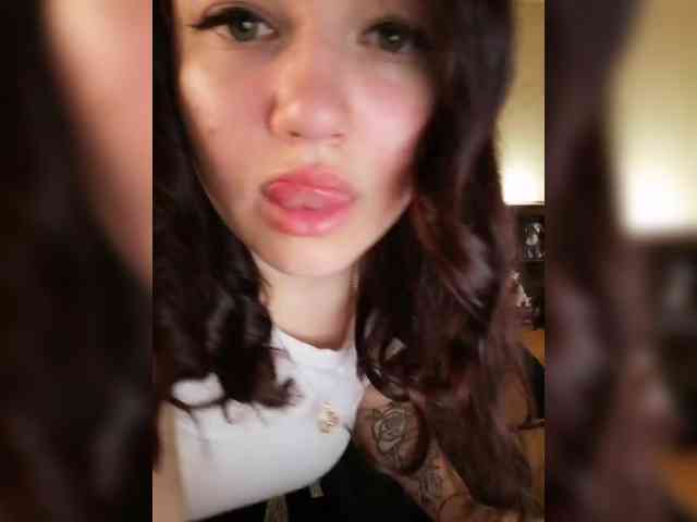 JuliaHesperaks webcam