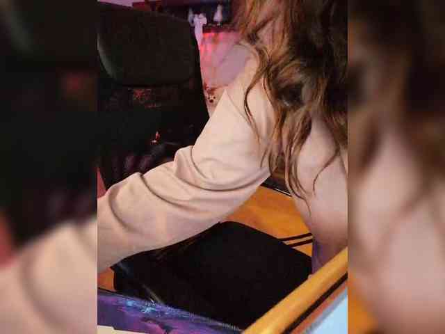 JuliaHesperaks webcam
