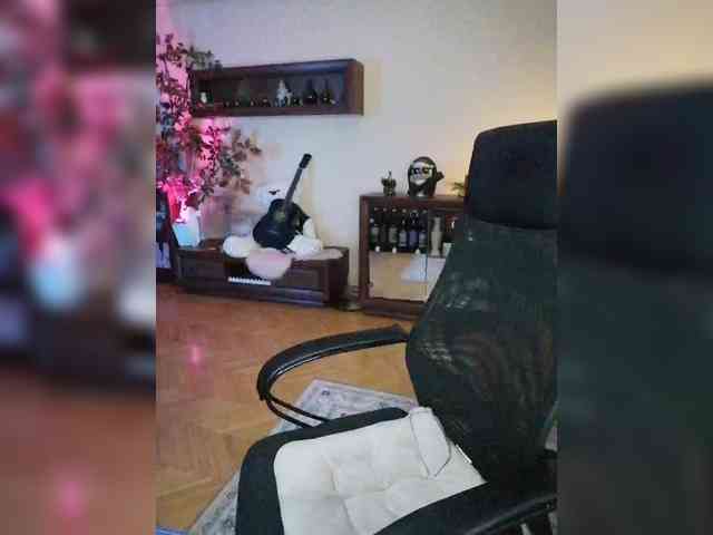 JuliaHesperaks webcam