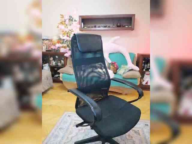 JuliaHesperaks webcam