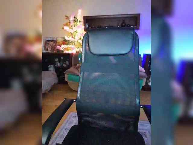 JuliaHesperaks webcam