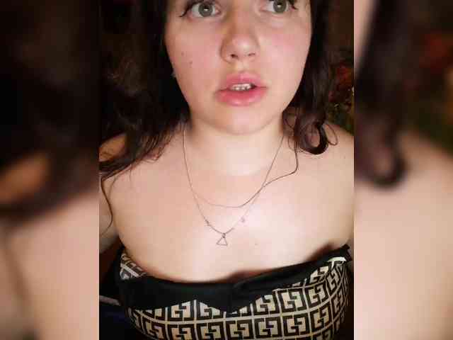 JuliaHesperaks webcam