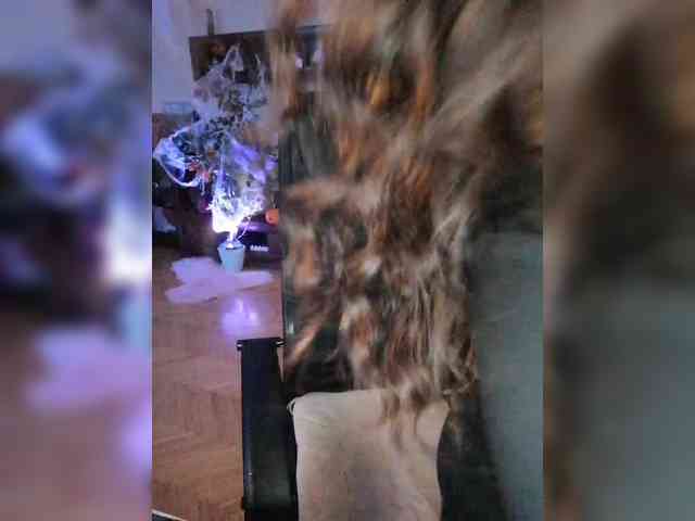 JuliaHesperaks webcam