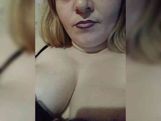 Marinet28 Live Webcam on BongaCams