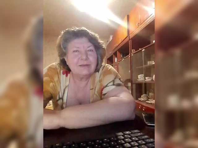 SweetSugar77's BongaCams show and profile