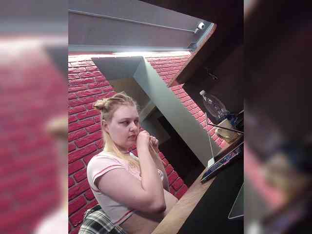 AliciaSvip webcam