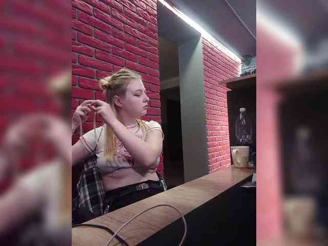 AliciaSvip webcam
