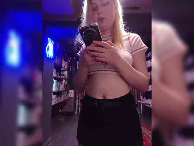 AliciaSvip webcam