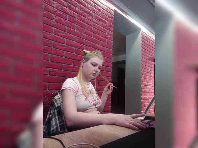 AliciaSvip webcam