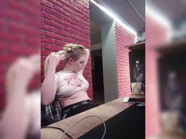 AliciaSvip webcam