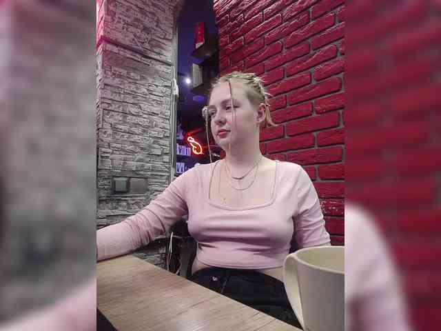 AliciaSvip webcam