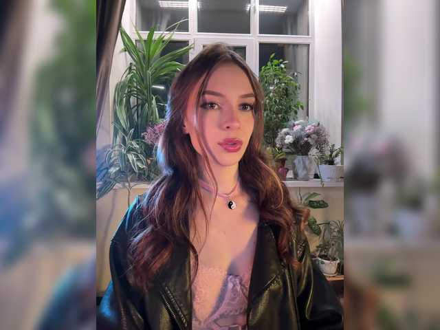 CutieDollBC's BongaCams show and profile