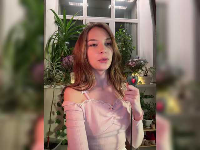 CutieDollBC's BongaCams show and profile