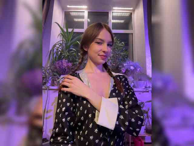 WednesdayFridayAddams webcam