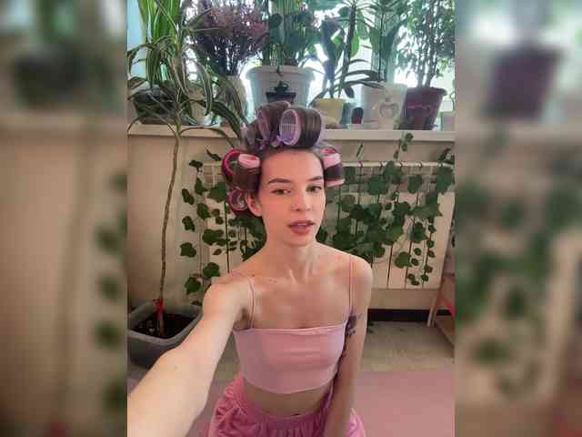 WednesdayFridayAddams webcam