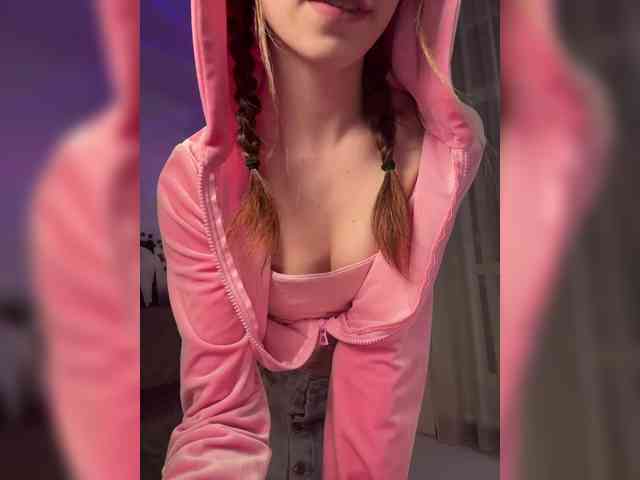 WednesdayFridayAddams webcam