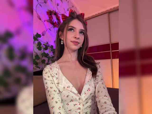 WednesdayFridayAddams webcam