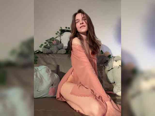 WednesdayFridayAddams webcam