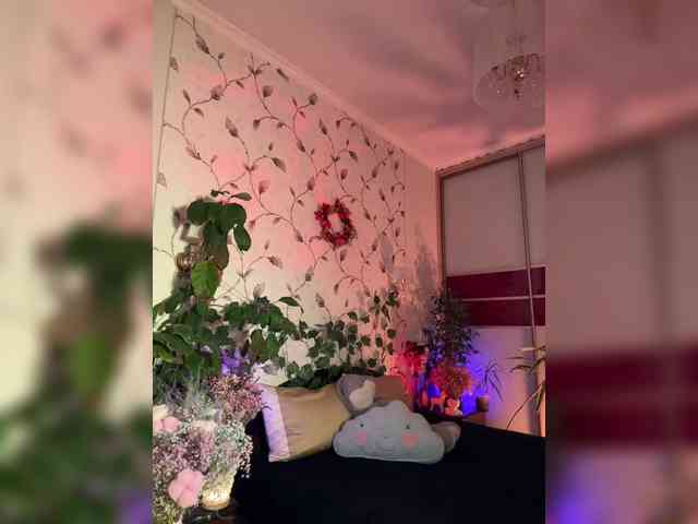 WednesdayFridayAddams webcam