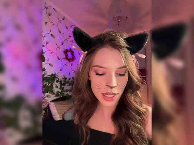 CutieDollBC Live Webcam on BongaCams