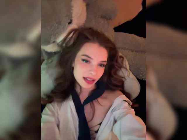 CutieDollBC Live Webcam on BongaCams