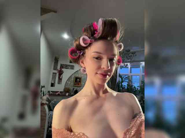 WednesdayFridayAddams webcam