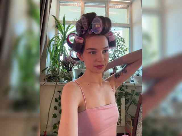 WednesdayFridayAddams webcam