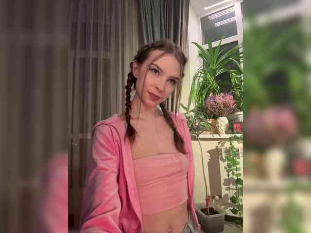 WednesdayFridayAddams webcam