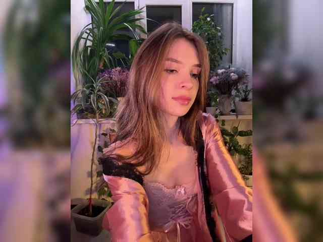 WednesdayFridayAddams webcam