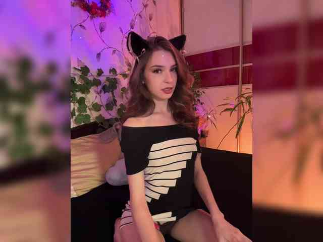 WednesdayFridayAddams webcam