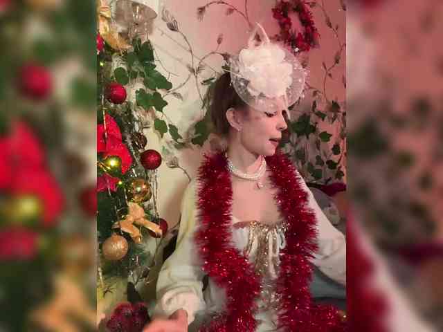 WednesdayFridayAddams webcam