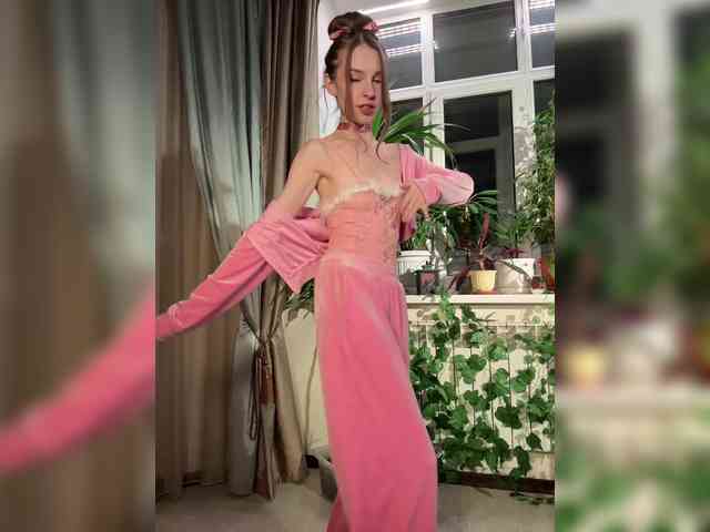 WednesdayFridayAddams webcam