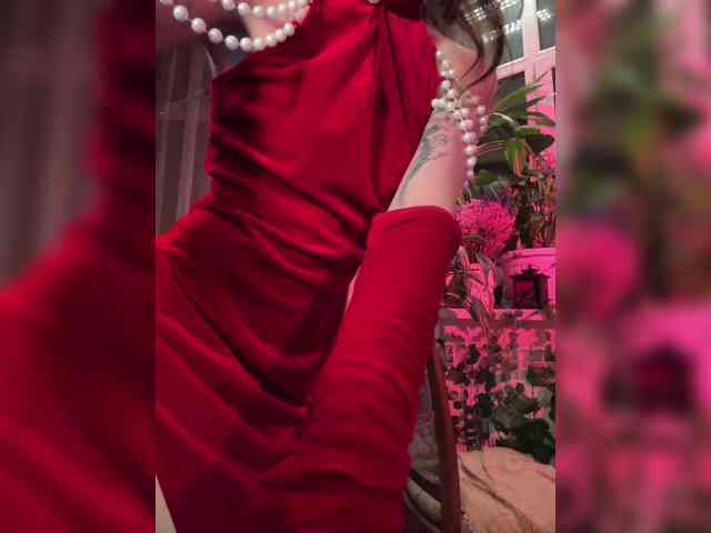 WednesdayFridayAddams webcam