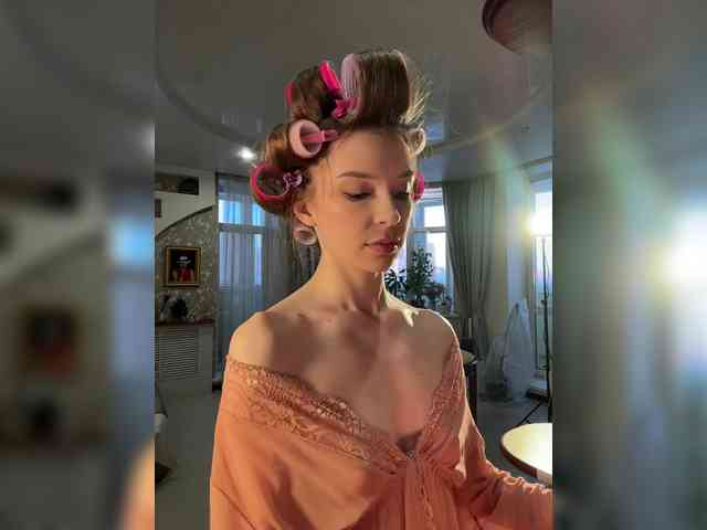 WednesdayFridayAddams webcam