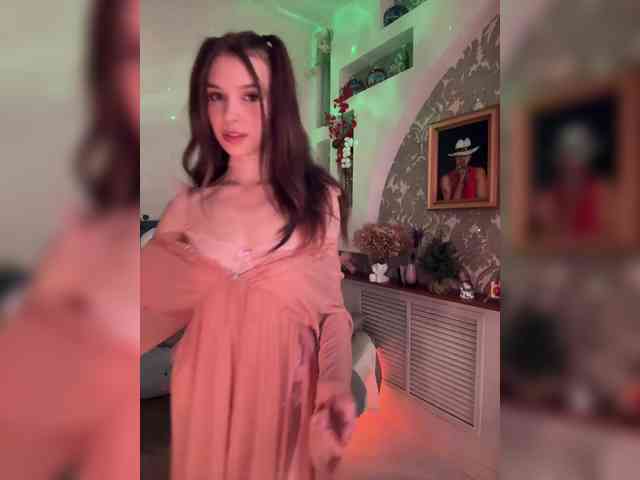 WednesdayFridayAddams webcam