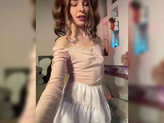 WednesdayFridayAddams webcam